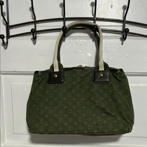 Louis Vuitton Green Satchel with Quilted Design/with Wallet - Picture 2 of 16